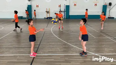 莱万：现在最好不要谈论亚马尔；合同的事我不着急